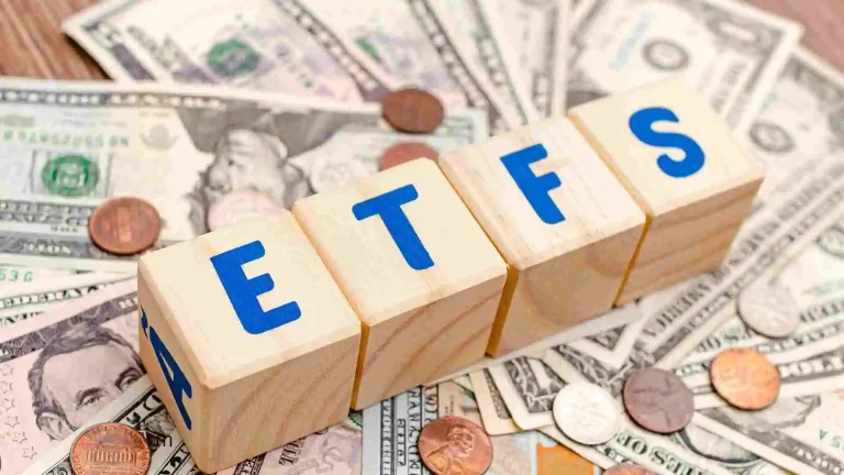 Invest in ETFs: Why Exchange-Traded Funds are a Smart Choice