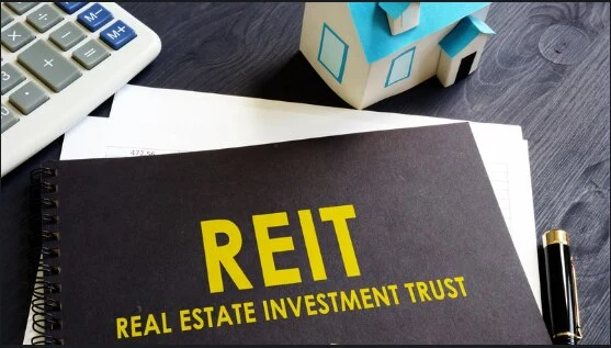 how many jobs are available in real estate investment trusts?